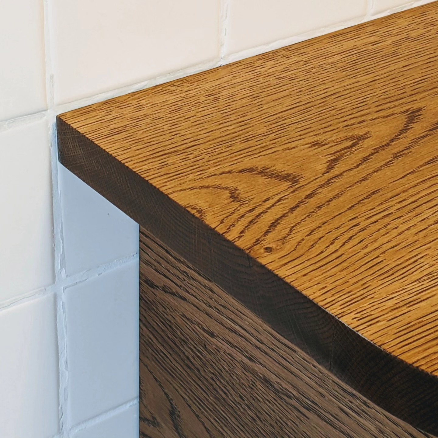 November 29th, 2023: White oak kitchen bar!